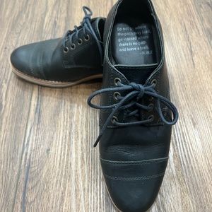 HELMS Men’s Black Bradley Shoes size 7 (women’s 8.5-9) Preowned